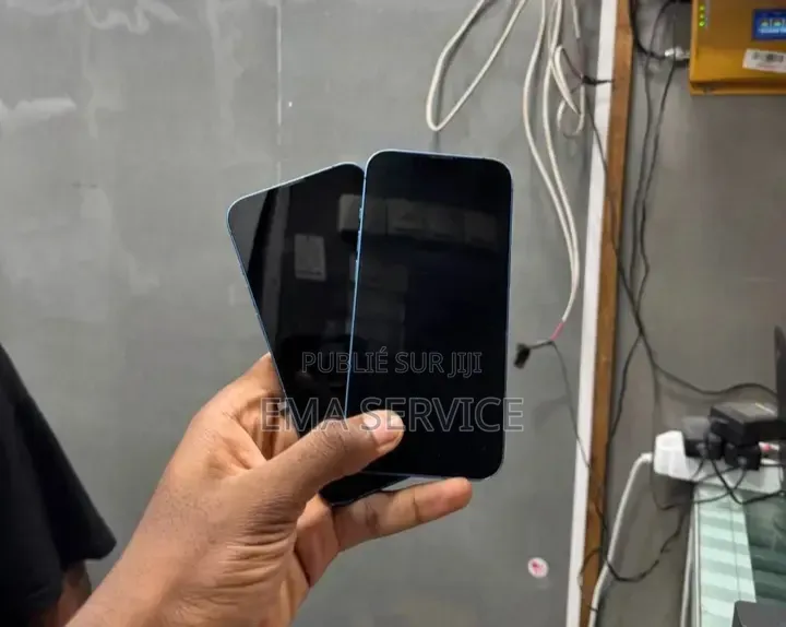 Nouveau Apple iPhone 13 128 GB Bleu