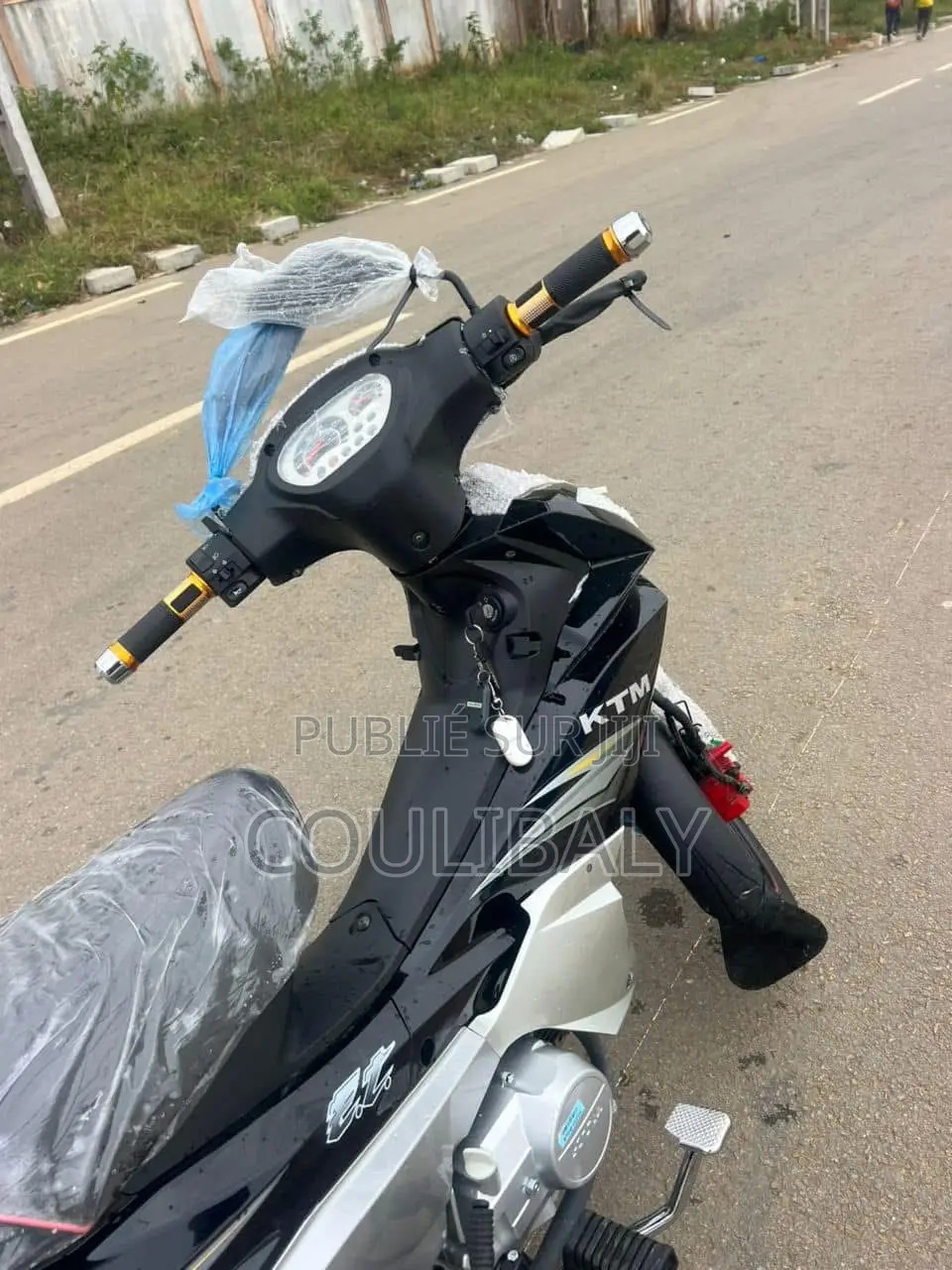 Nouveau KTM Duke 125 2026 Blanc