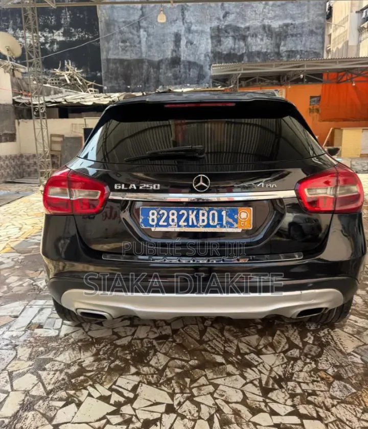 Mercedes-Benz GLA 250 2015 Noir