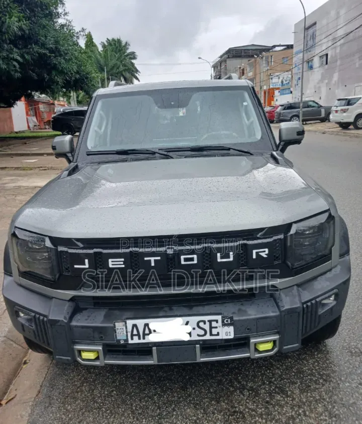 Jetour T2 2025 Gris