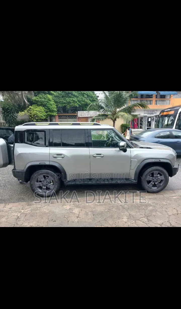 Jetour T2 2025 Gris