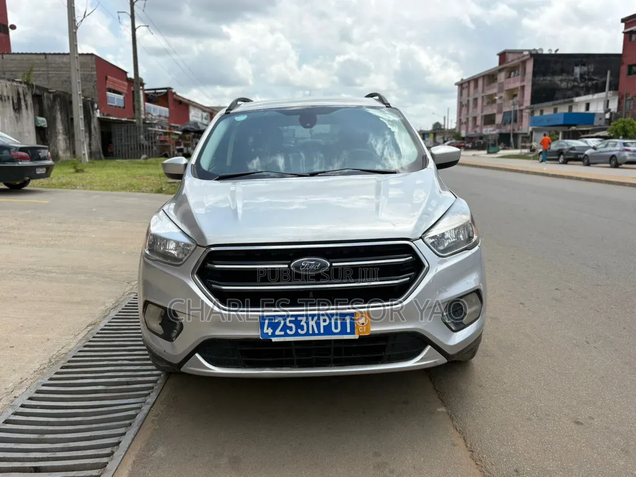 Ford Escape 2018 Gris