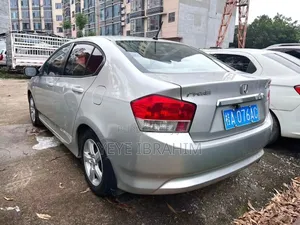 Honda FR-V 2011 Gris