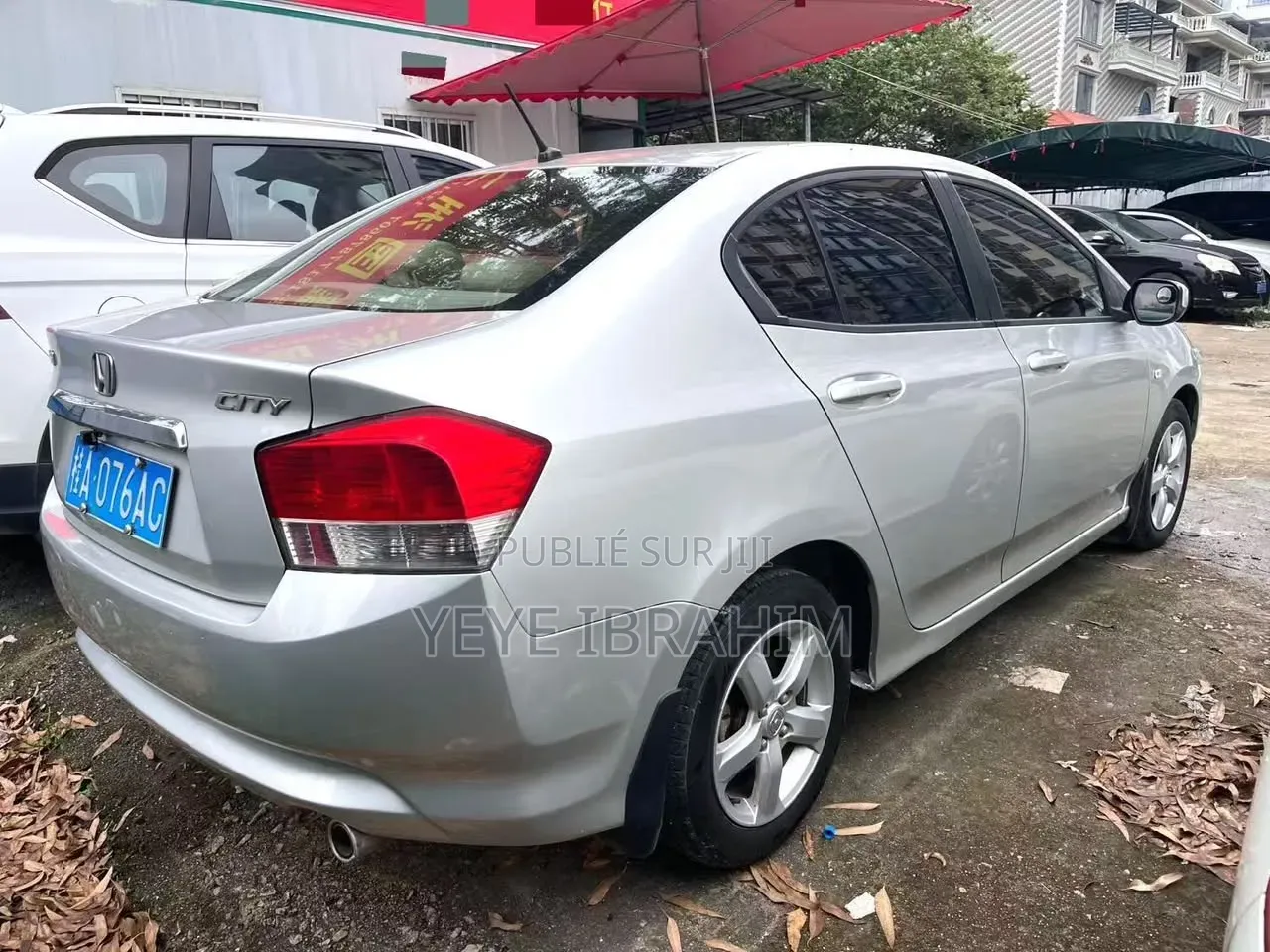 Honda FR-V 2011 Gris
