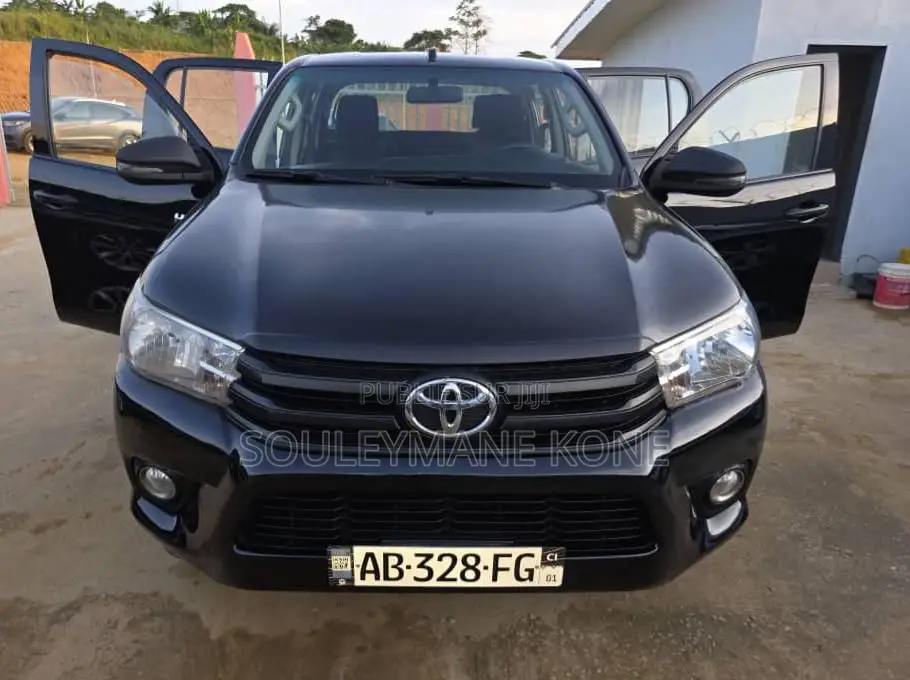Toyota Hilux 2.4 Diesel 2020 Noir
