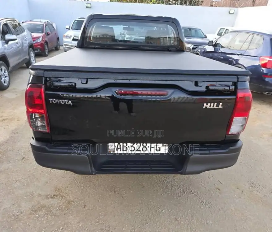 Toyota Hilux 2.4 Diesel 2020 Noir