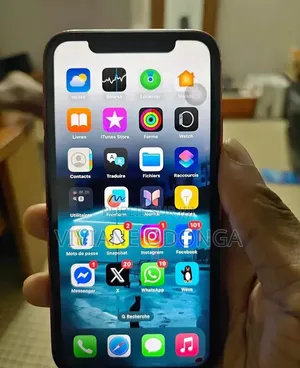 Nouveau Apple iPhone 11 128 GB Rouge
