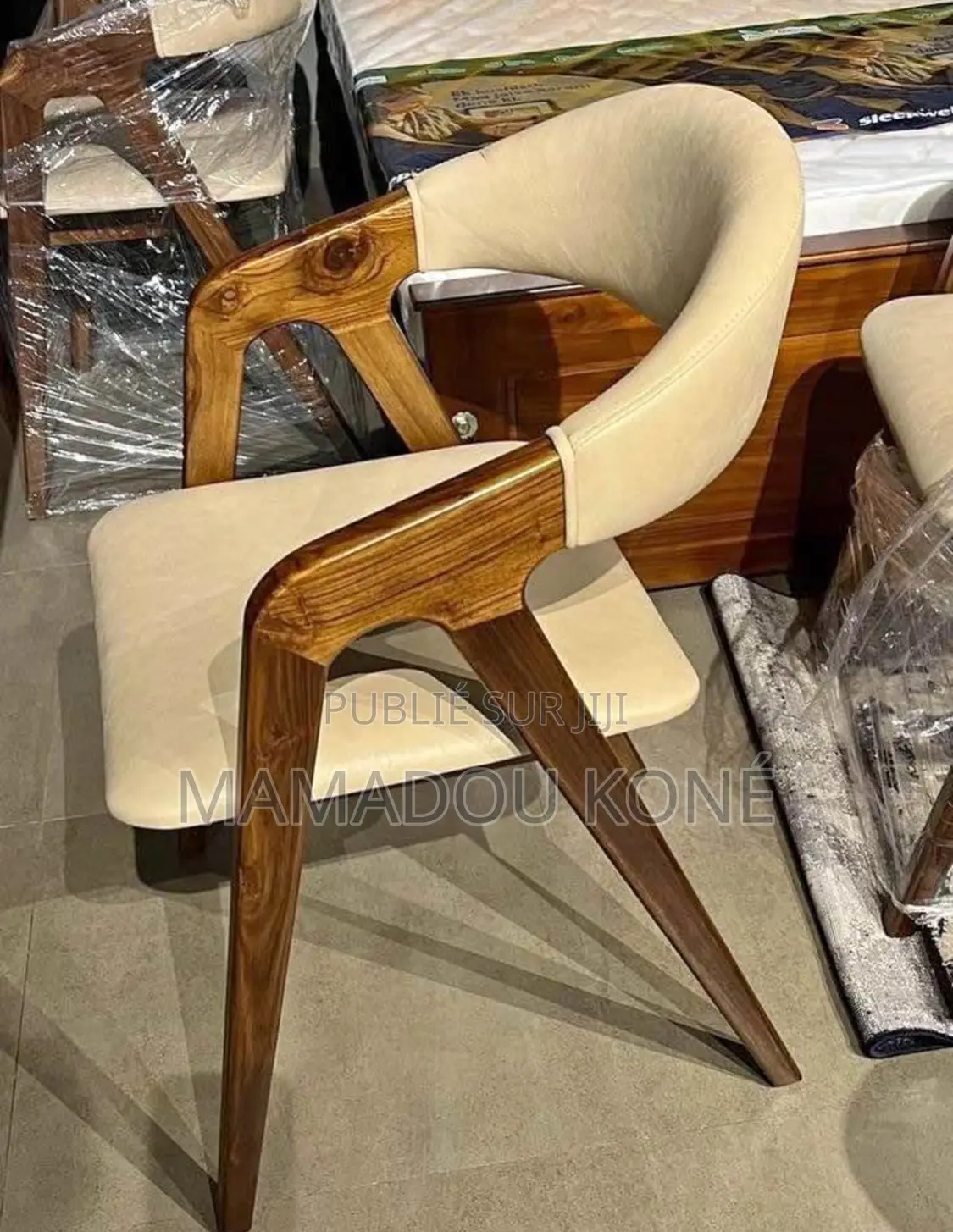 Chaise Importé Disponible