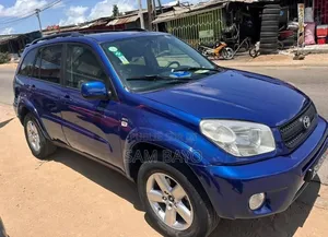 Toyota RAV4 2005 Bleu