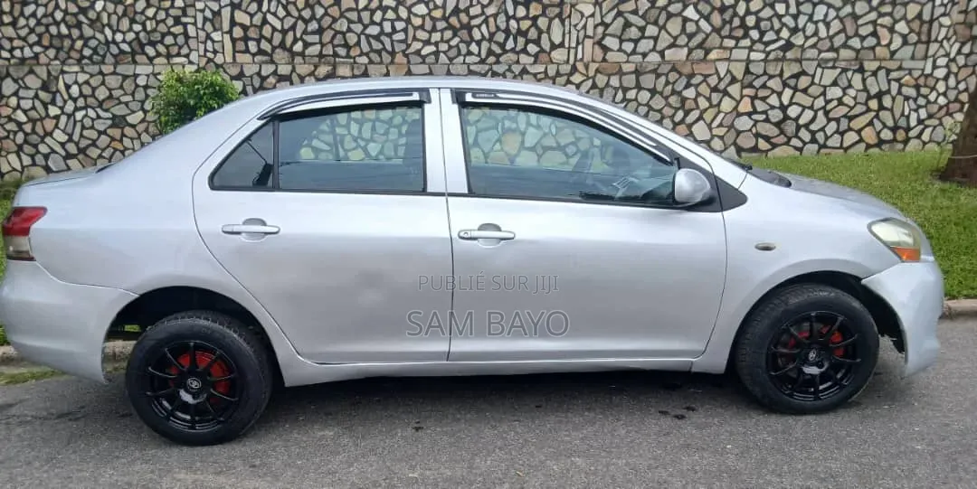 Toyota Yaris 2009 Argenté