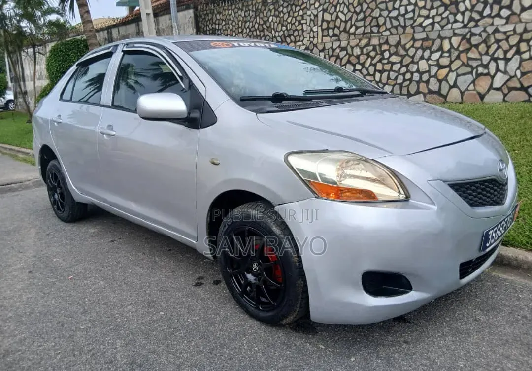 Toyota Yaris 2009 Argenté