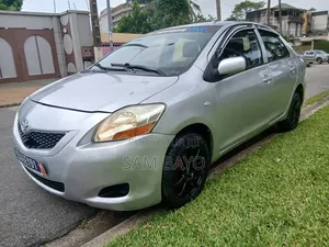 Toyota Yaris 2009 Argenté