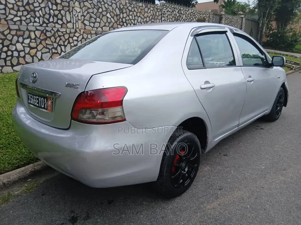 Toyota Yaris 2009 Argenté