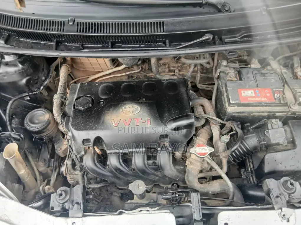 Toyota Yaris 2009 Argenté