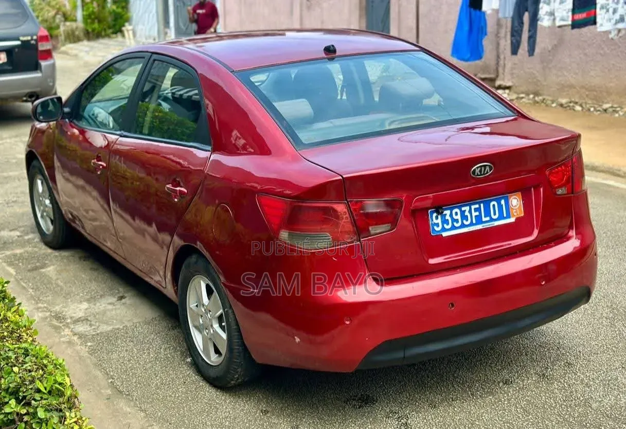 Kia Cerato 2010 Bordeaux