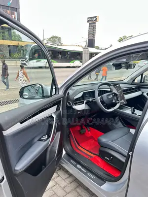 Nouveau Geely SC7 2025 Gris