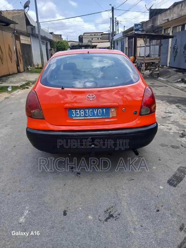 Toyota Corolla 2002 Rouge