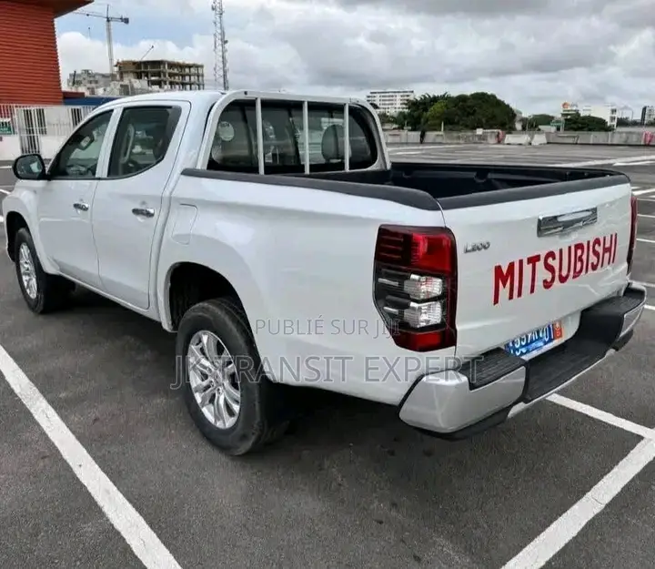 Mitsubishi L200 2021 Blanc