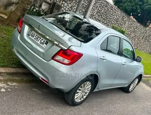 Suzuki Dzire 2024 Argenté