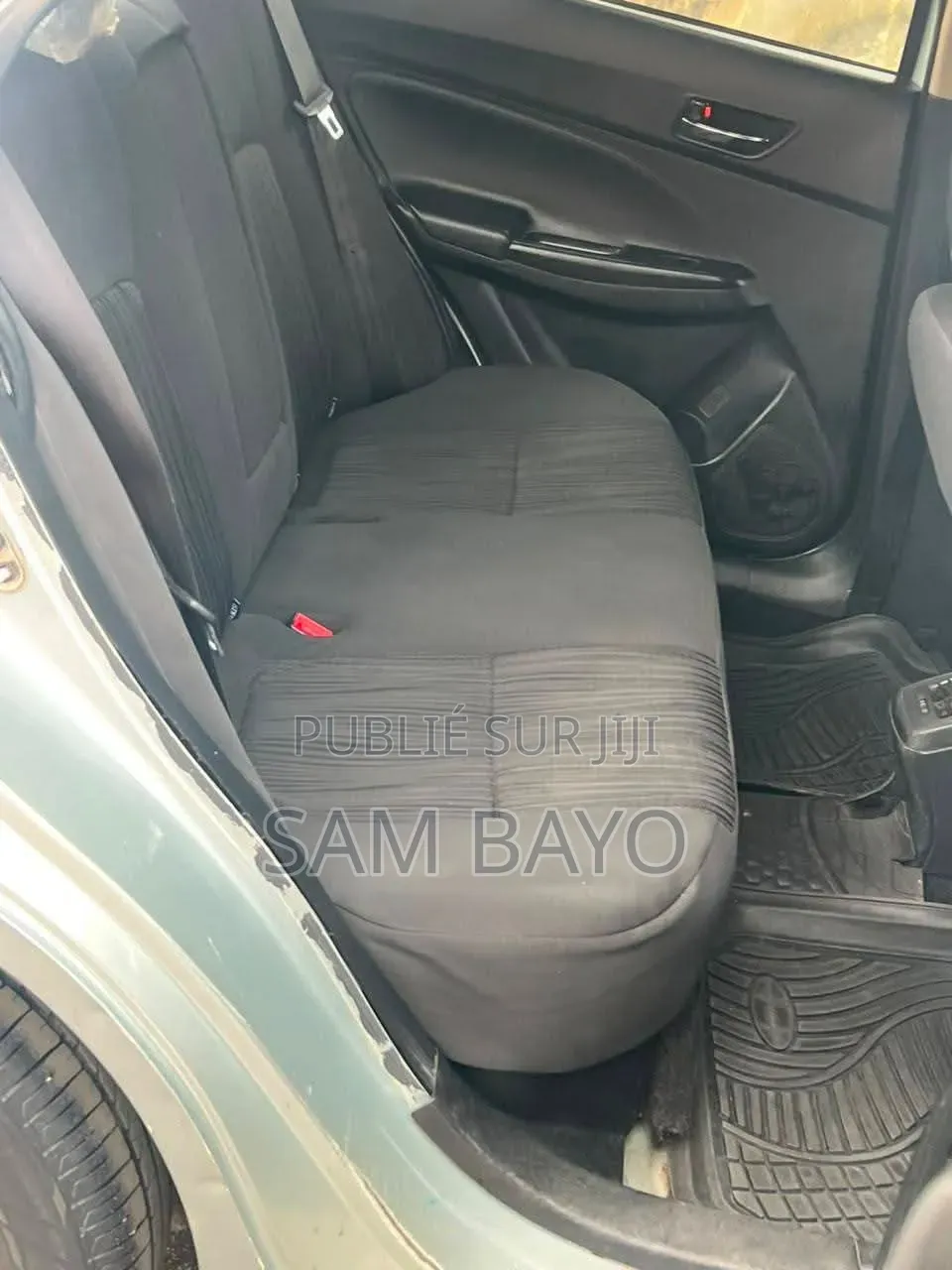 Suzuki Dzire 2024 Argenté