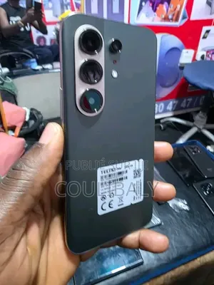 Nouveau Tecno Camon 50 256 GB Noir
