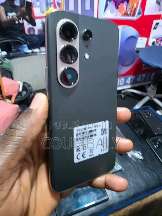 Nouveau Tecno Camon 50 256 GB Noir