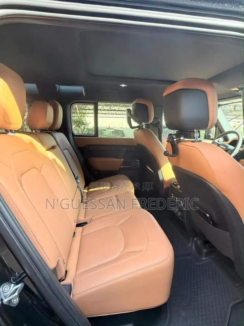 Land Rover Defender V8 2024 Noir
