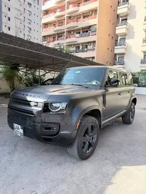 Land Rover Defender V8 2024 Noir