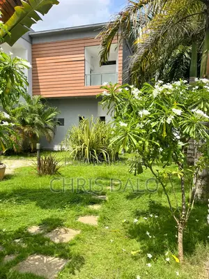 5chbre Duplex dans Djôlo Pierre, Cocody à Louer