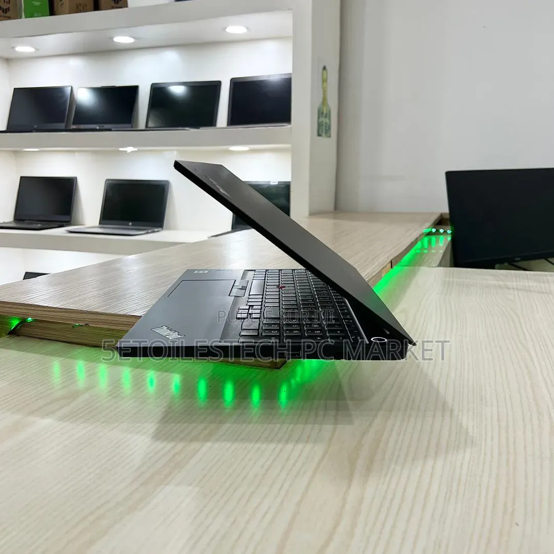Nouveau Lenovo ThinkPad E15 8GB Intel Core i5 SSD 256GB