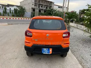 Suzuki S-Presso 2022 Orange