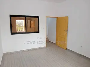 1chbre Appartement dans Cocody à Louer