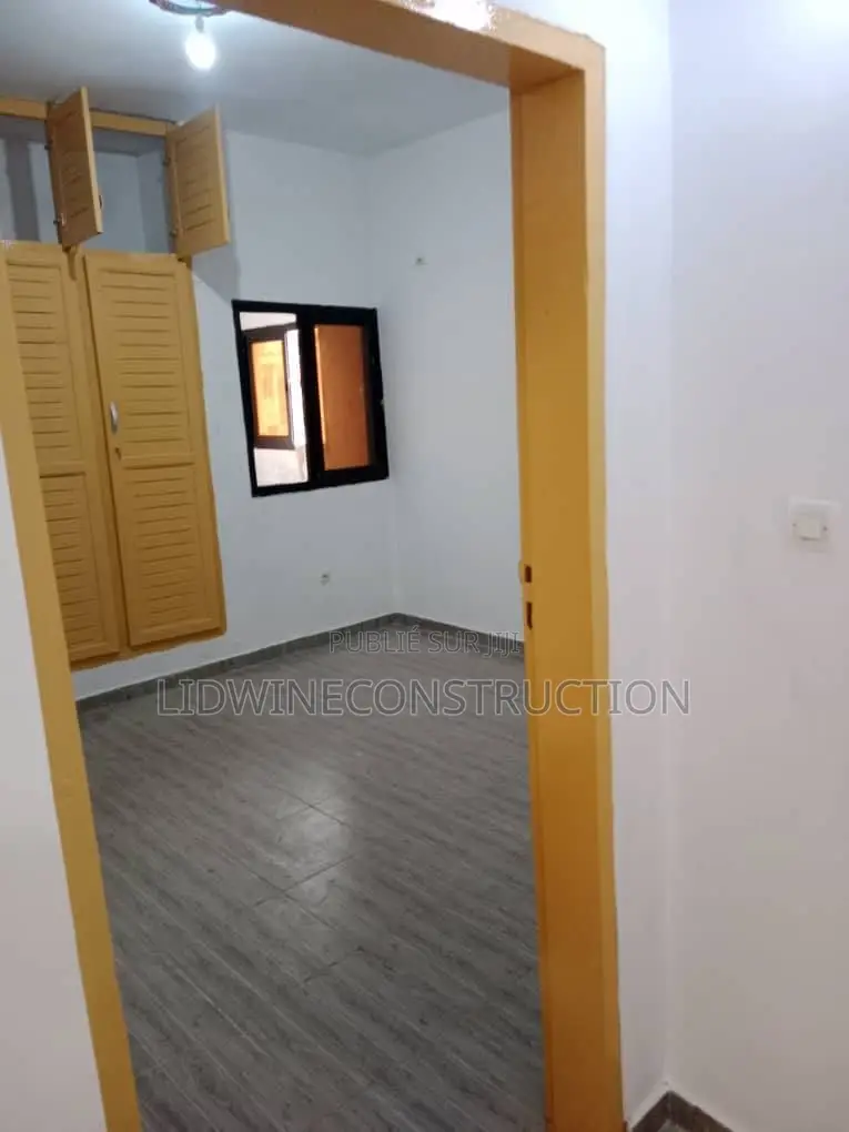 1chbre Appartement dans Cocody à Louer