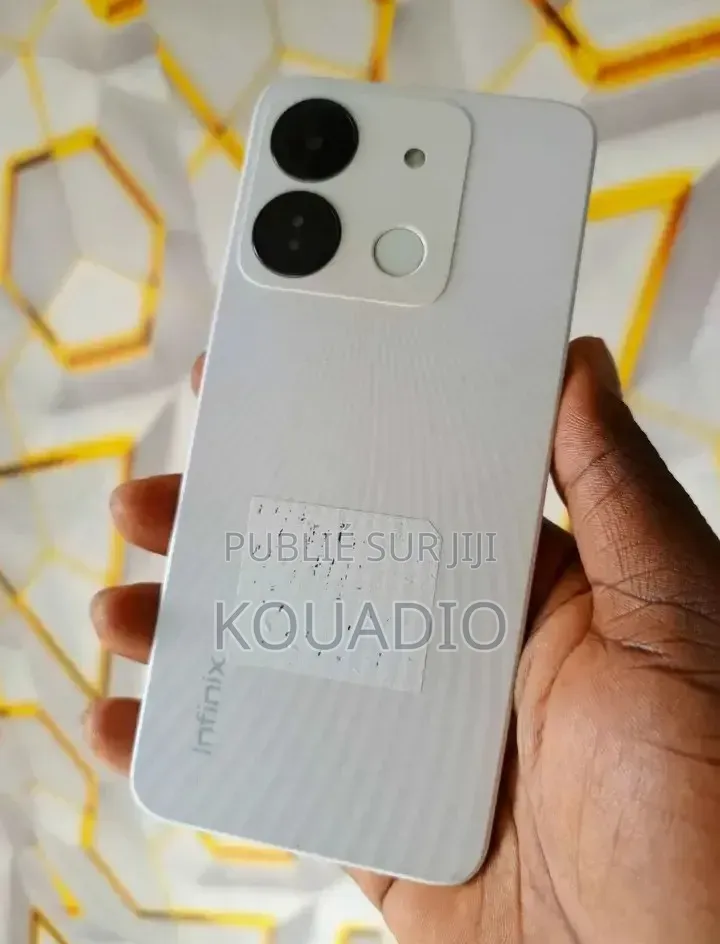 Nouveau Infinix Smart 7 64 GB Blanc