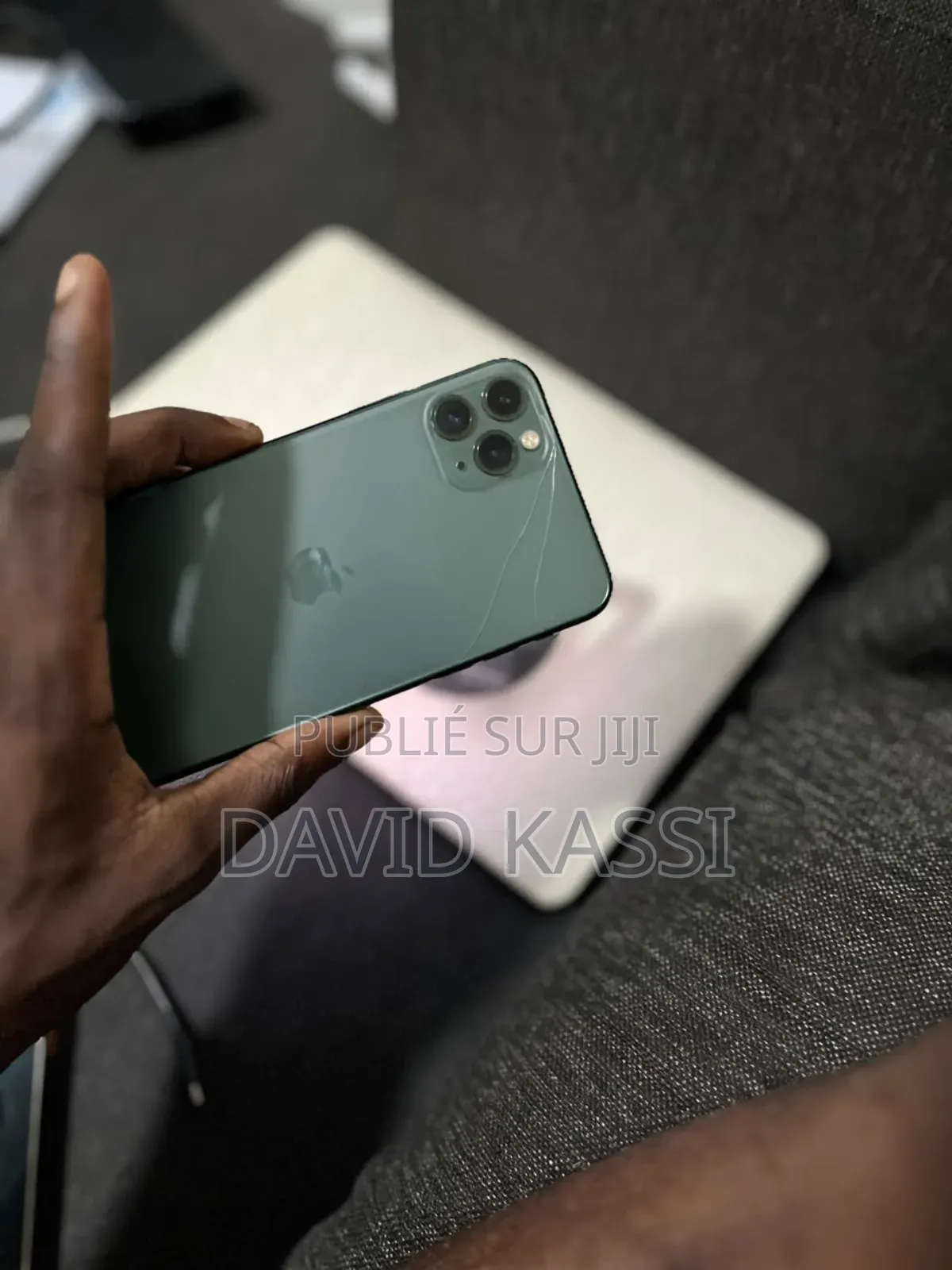 Nouveau Apple iPhone 11 Pro Max 64 GB Vert