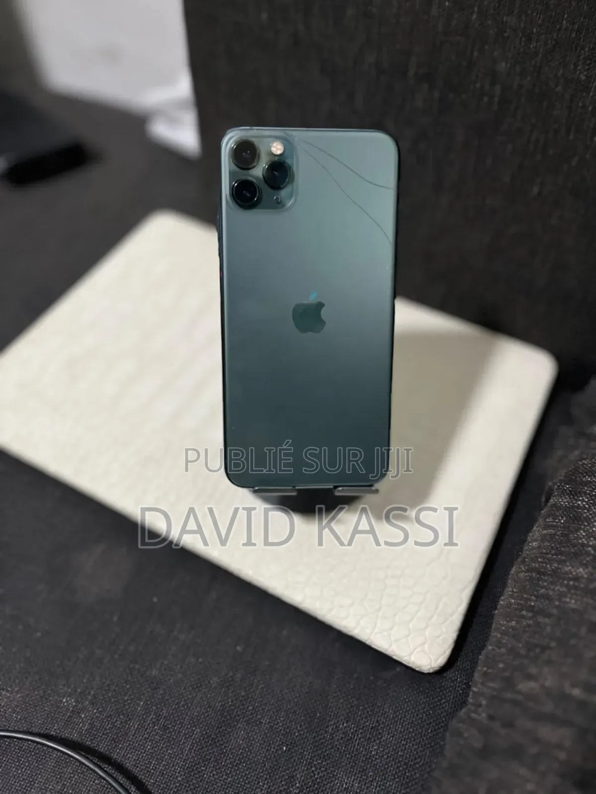 Nouveau Apple iPhone 11 Pro Max 64 GB Vert