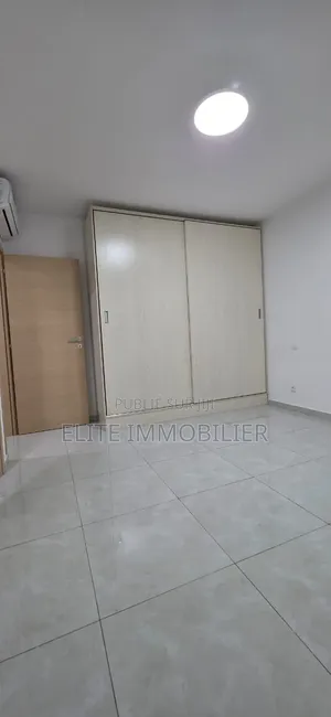 4chbre Villa dans Cité Italie 2, Grand-Bassam à Louer