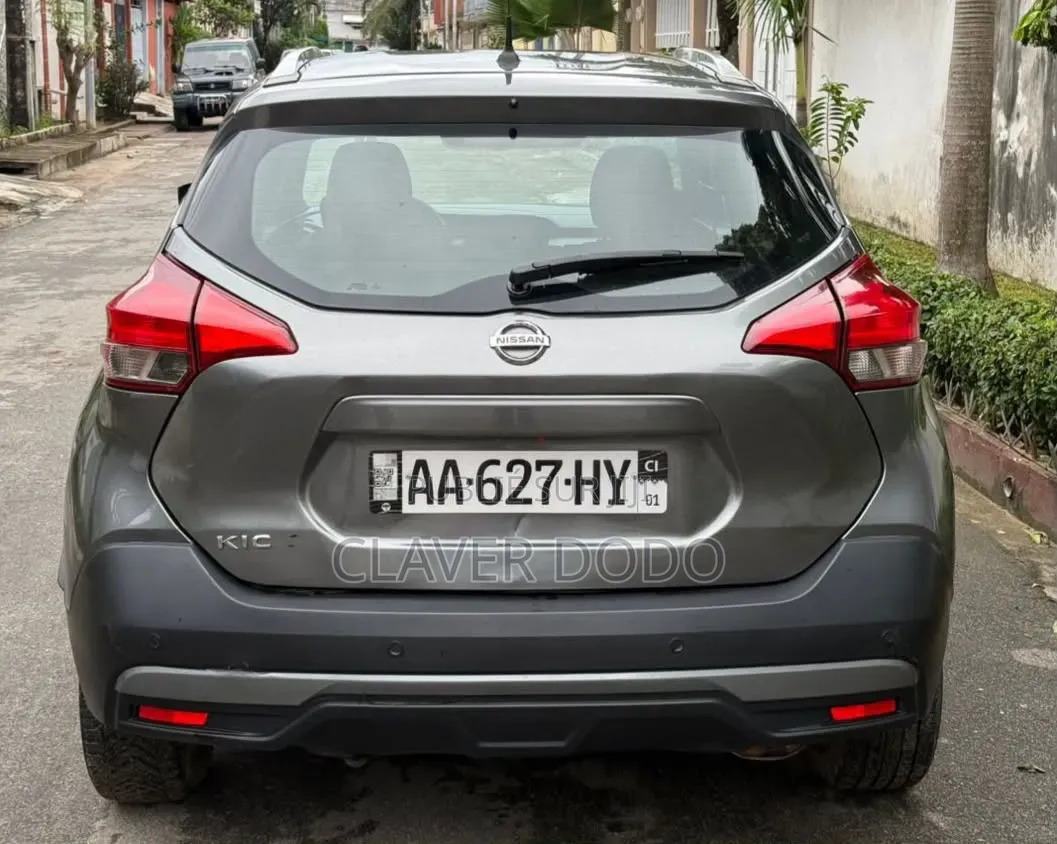 Nissan Kicks S 2020 Gris