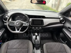 Nissan Kicks S 2020 Gris