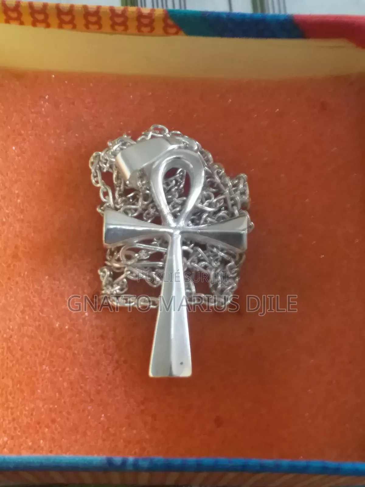 Chaîne Importée en Argent Blanc Médaille Croix d'Henk
