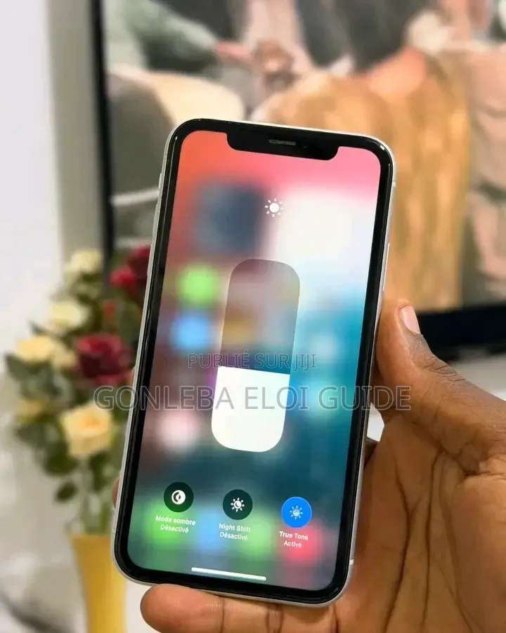 Nouveau Apple iPhone XR 64 GB Blanc