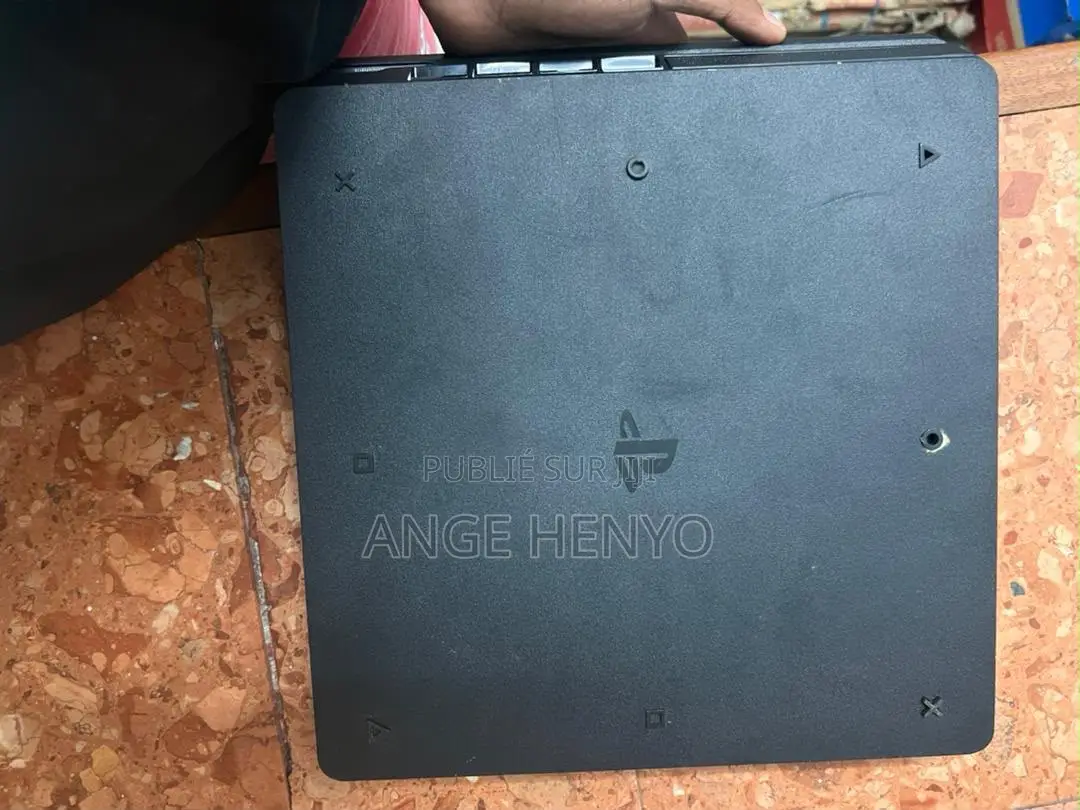 Console Ps4 Slim