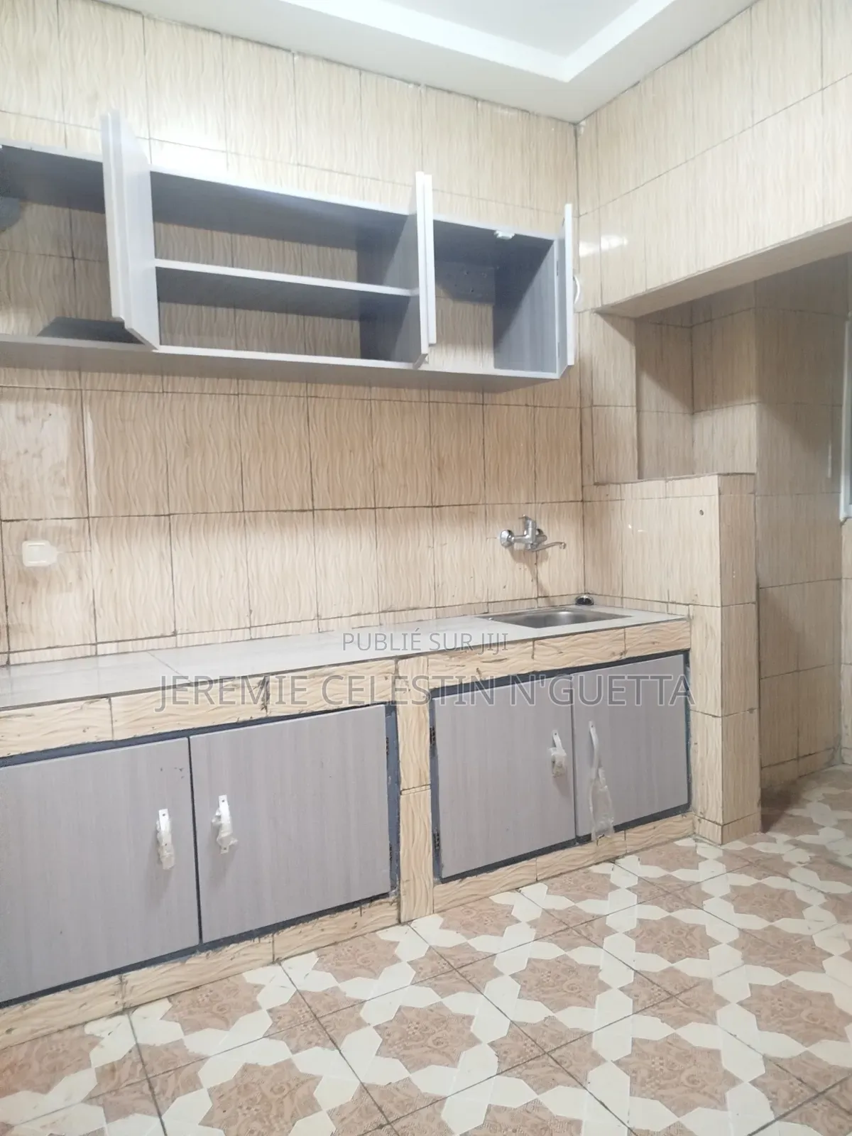 2chbre Appartement dans Jero Diesel Et, Bingerville à Louer