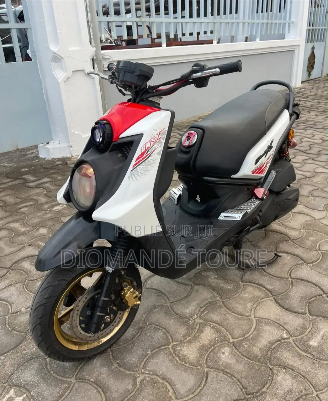 Nouveau Yamaha Crux 2012 Noir
