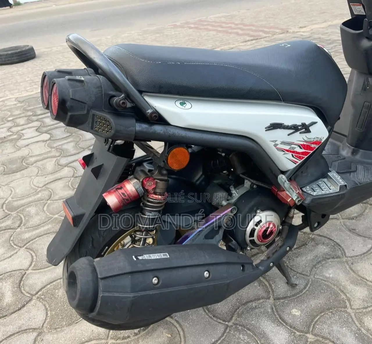 Nouveau Yamaha Crux 2012 Noir