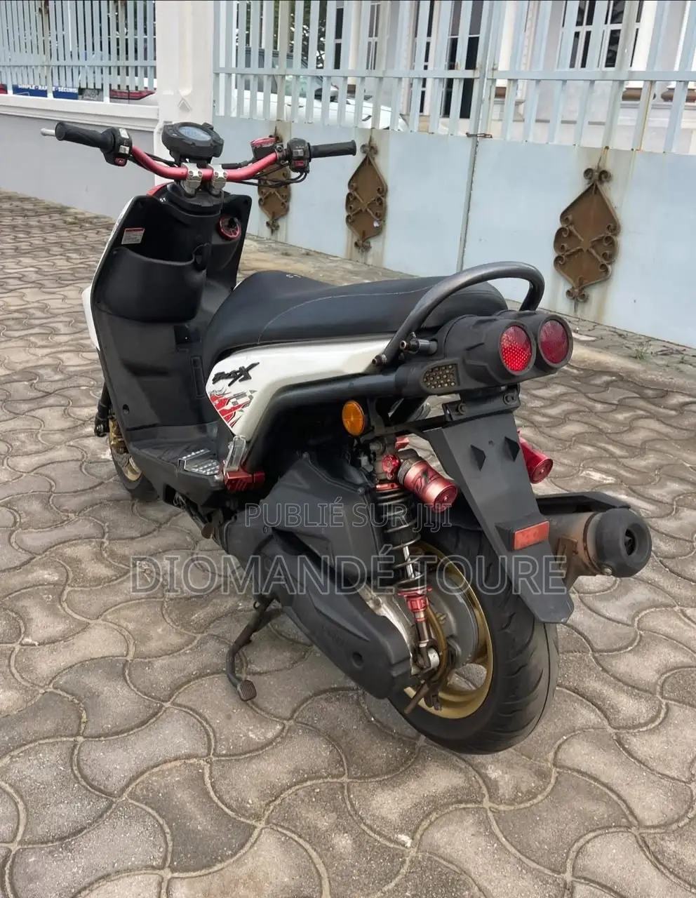 Nouveau Yamaha Crux 2012 Noir