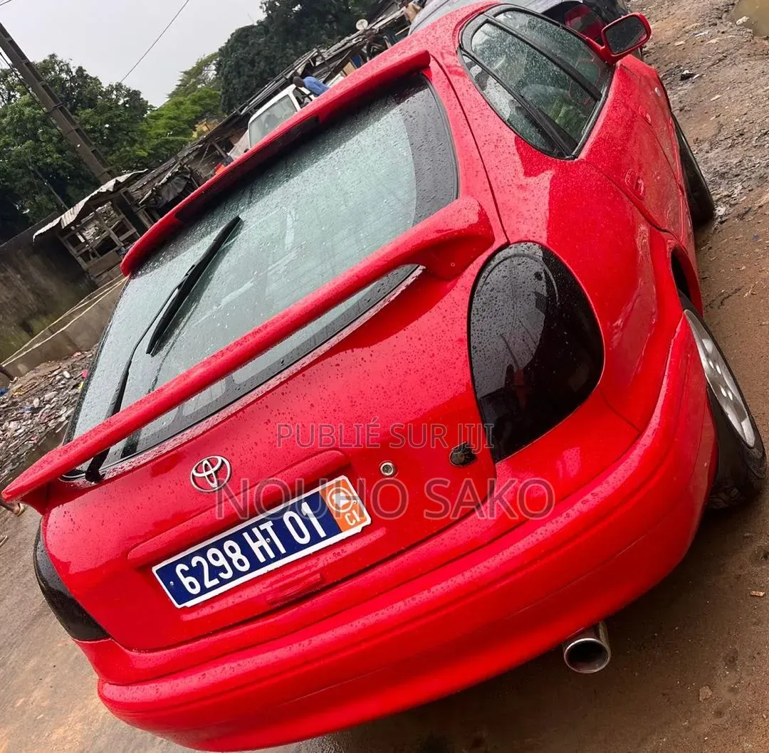 Toyota Corolla 2002 Orange