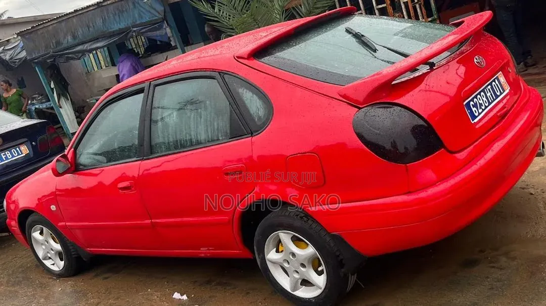 Toyota Corolla 2002 Orange