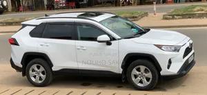 Toyota RAV4 2021 Blanc
