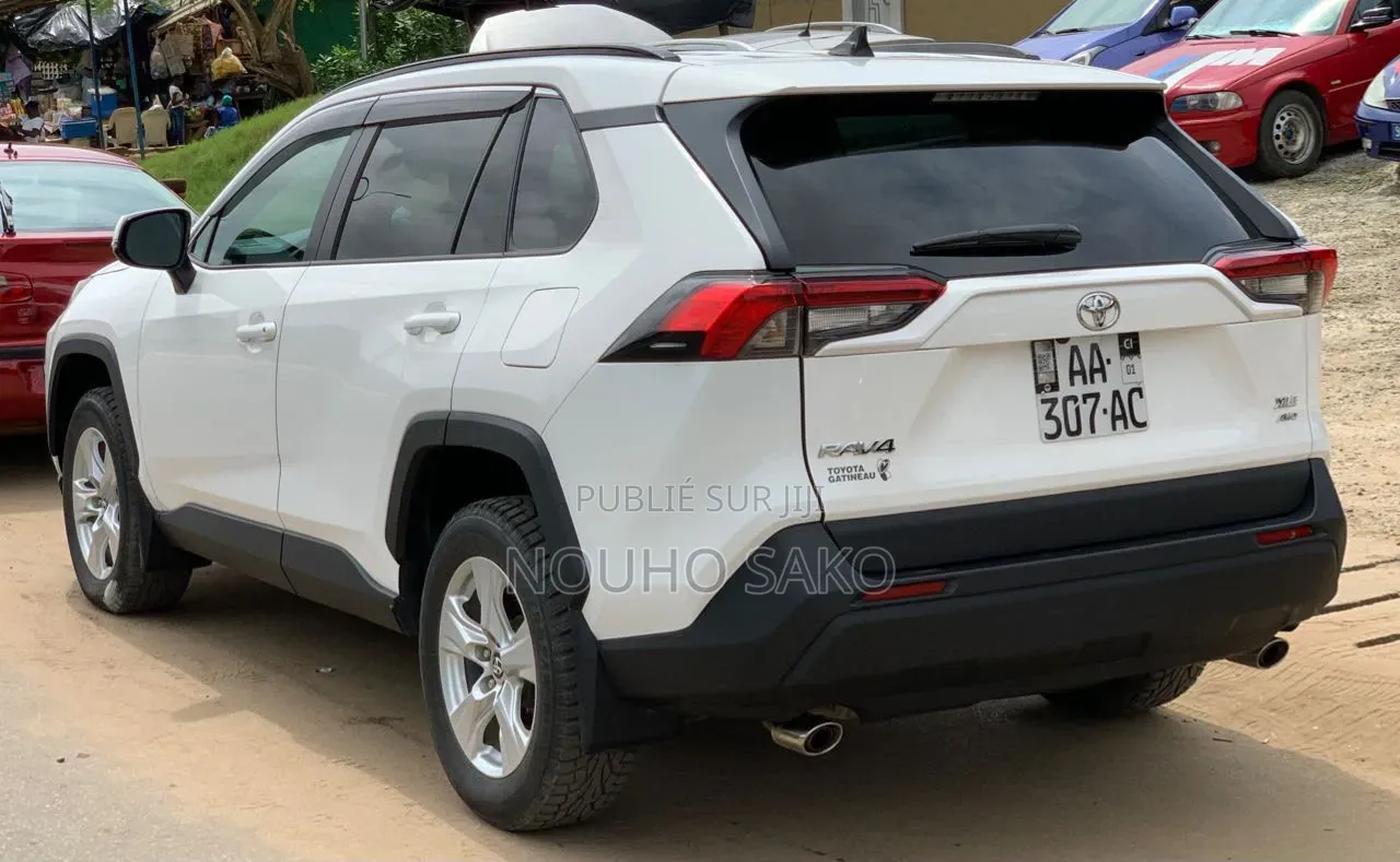 Toyota RAV4 2021 Blanc